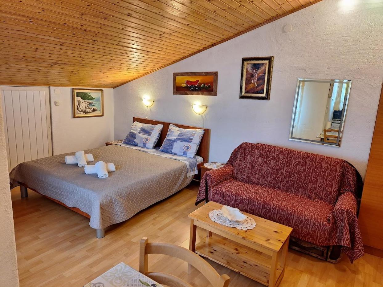 רוביני Apartments Alex מראה חיצוני תמונה
