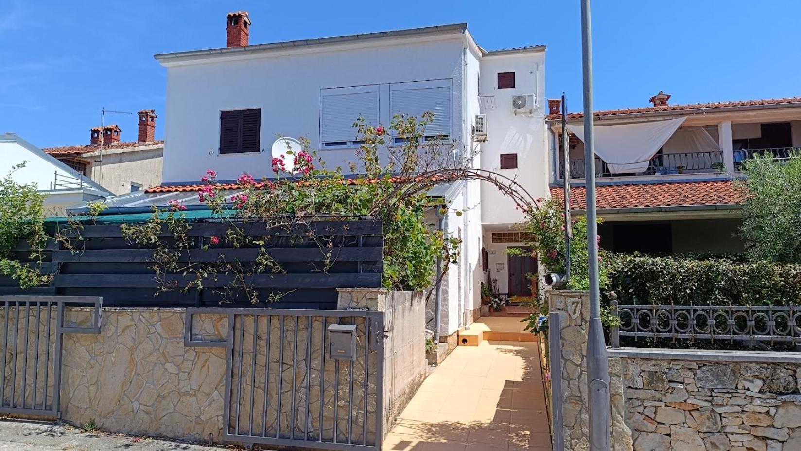 רוביני Apartments Alex מראה חיצוני תמונה