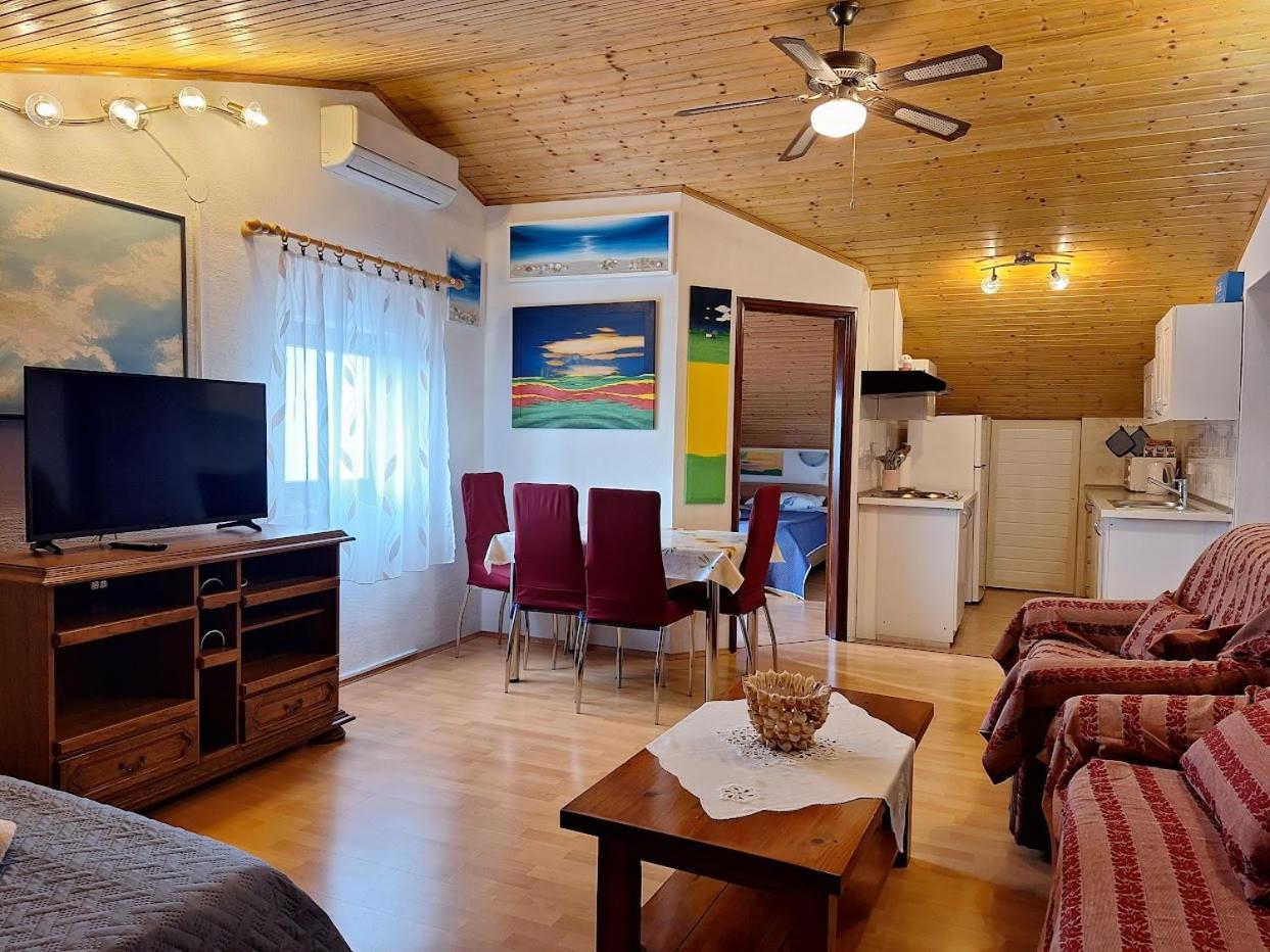 רוביני Apartments Alex חדר תמונה