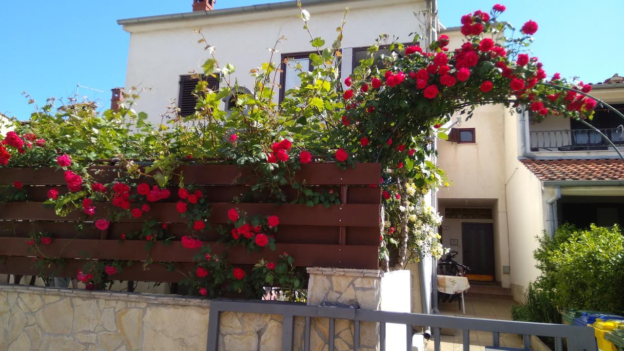 רוביני Apartments Alex מראה חיצוני תמונה